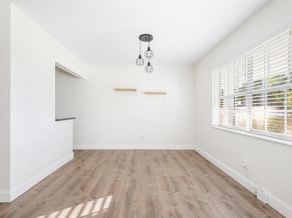 2455 NE 51st Street E102, Fort Lauderdale FL 33308