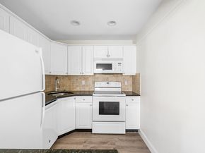 2455 NE 51st Street E102, Fort Lauderdale FL 33308