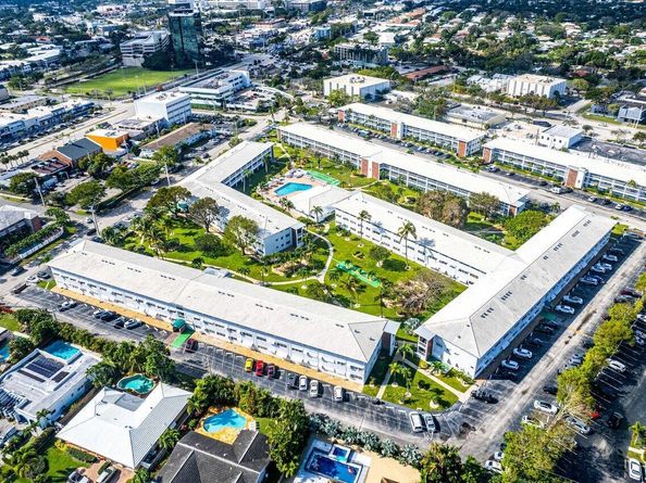 2455 NE 51st Street E102, Fort Lauderdale FL 33308
