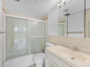 2751 Taft St 208, Hollywood FL 33020