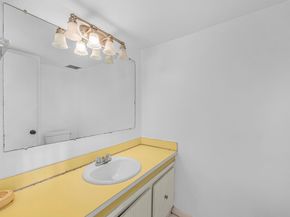 2751 Taft St 208, Hollywood FL 33020