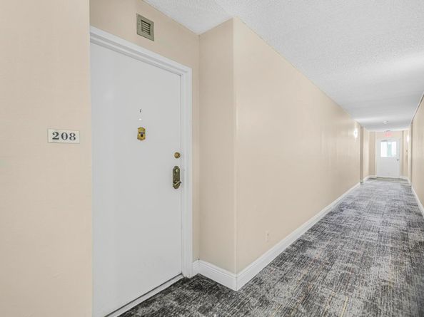 2751 Taft St 208, Hollywood FL 33020