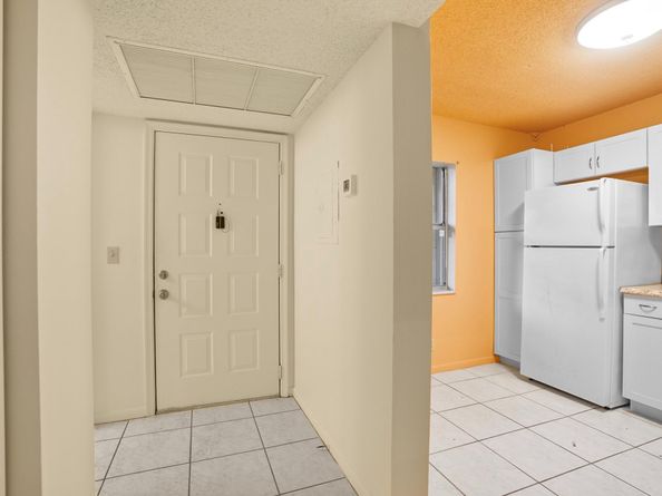 3071 Holiday Springs Blvd 102, Margate FL 33063