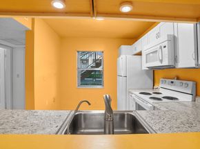 3071 Holiday Springs Blvd 102, Margate FL 33063