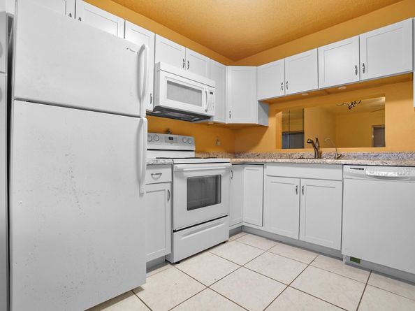 3071 Holiday Springs Blvd 102, Margate FL 33063