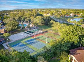 3071 Holiday Springs Blvd 102, Margate FL 33063