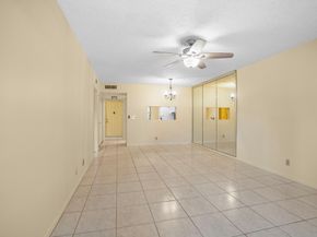 3071 Holiday Springs Blvd 102, Margate FL 33063