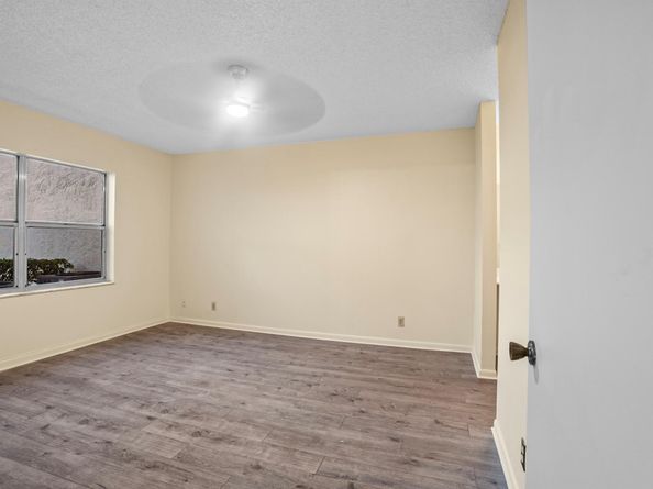 3071 Holiday Springs Blvd 102, Margate FL 33063