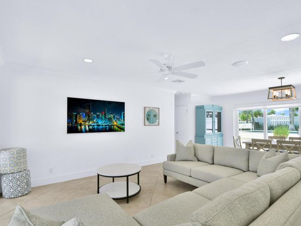 2780 NE 5th Street, Pompano Beach FL 33062