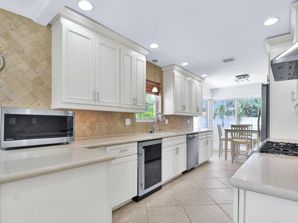 2780 NE 5th Street, Pompano Beach FL 33062