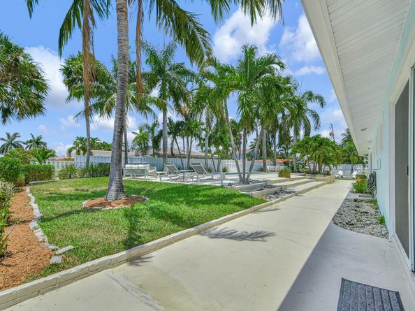 2780 NE 5th Street, Pompano Beach FL 33062