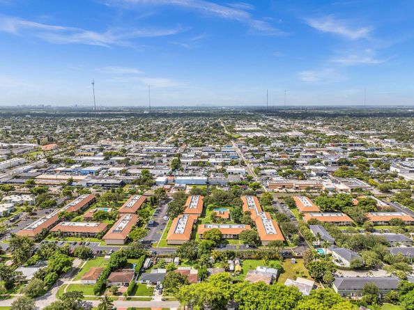 5702 Jefferson Street, Hollywood FL 33023