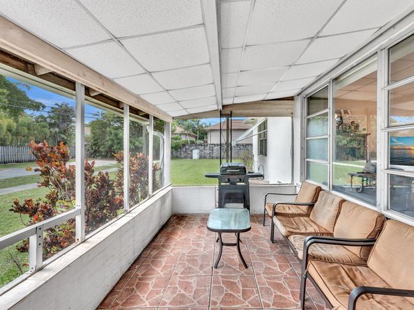 5702 Jefferson Street, Hollywood FL 33023