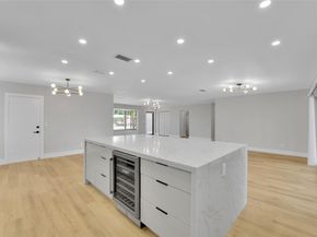 5512 Cleveland St, Hollywood FL 33021