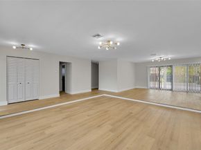 5512 Cleveland St, Hollywood FL 33021