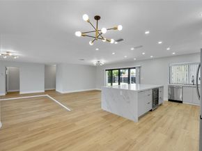 5512 Cleveland St, Hollywood FL 33021