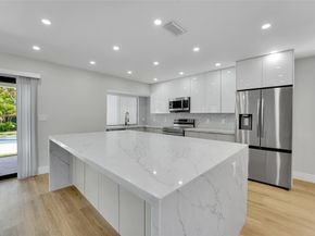 5512 Cleveland St, Hollywood FL 33021