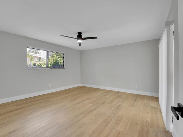 5512 Cleveland St, Hollywood FL 33021