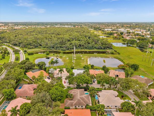 4122 NW 67th Ter, Coral Springs FL 33067