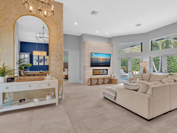 4122 NW 67th Ter, Coral Springs FL 33067