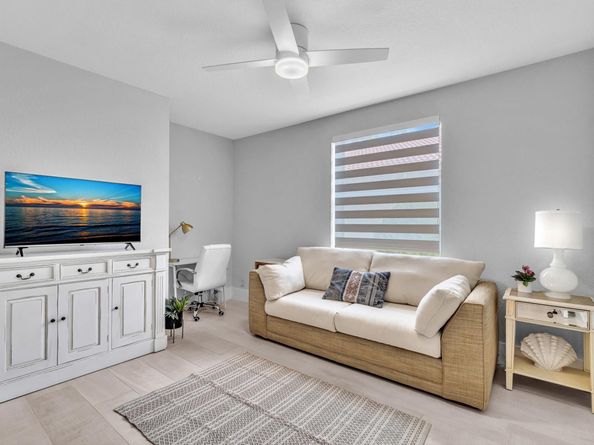 4122 NW 67th Ter, Coral Springs FL 33067