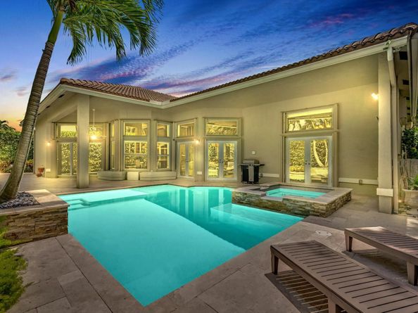 4122 NW 67th Ter, Coral Springs FL 33067