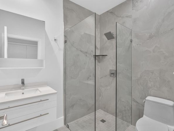 4122 NW 67th Ter, Coral Springs FL 33067