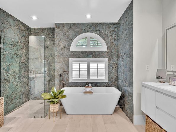 4122 NW 67th Ter, Coral Springs FL 33067