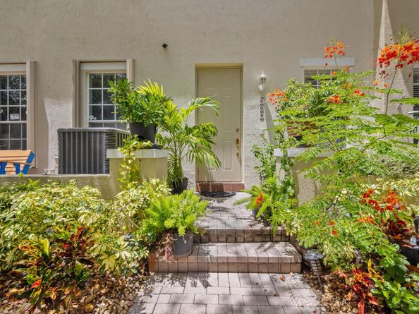 609 NW 24th Avenue, Boynton Beach FL 33426