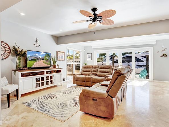 2524 SE 9th St, Pompano Beach FL 33062