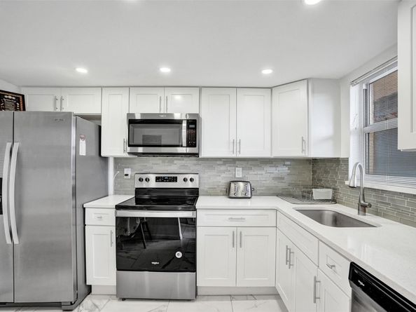 5900 NW 44th St 414, Lauderhill FL 33319