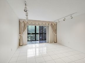 5900 NW 44th St 414, Lauderhill FL 33319