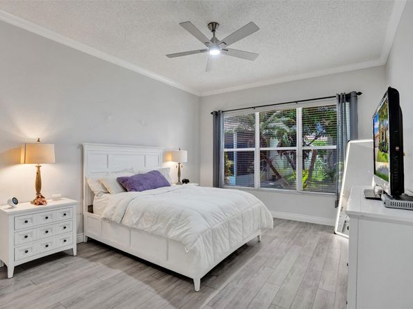 13129 SW 32nd St, Miramar FL 33027