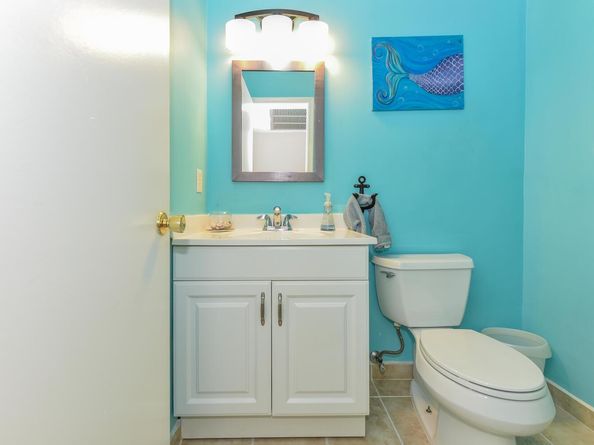 298 SW 6th St 103, Boca Raton FL 33432