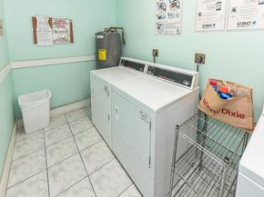298 SW 6th St 103, Boca Raton FL 33432