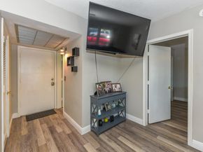 298 SW 6th St 103, Boca Raton FL 33432