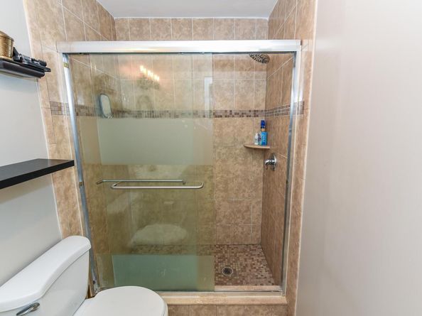 298 SW 6th St 103, Boca Raton FL 33432