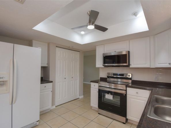 11451 NW 37th St, Sunrise FL 33323