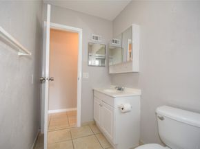 11451 NW 37th St, Sunrise FL 33323