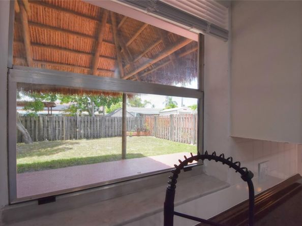11451 NW 37th St, Sunrise FL 33323