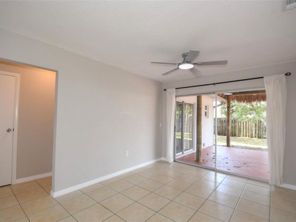 11451 NW 37th St, Sunrise FL 33323