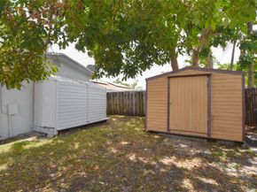 11451 NW 37th St, Sunrise FL 33323