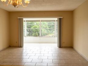 4270 NW 40th St 206, Lauderdale Lakes FL 33319