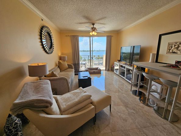 616 Clearwater Park Rd 604, West Palm Beach FL 33401