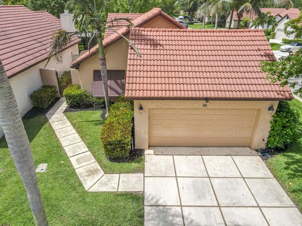 85 Ironwood Way N, Palm Beach Gardens FL 33418