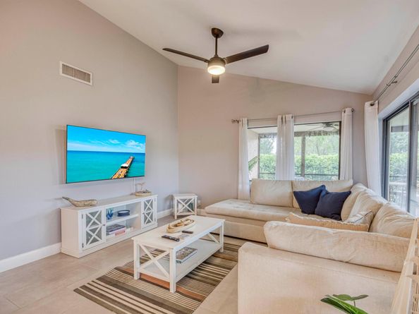 85 Ironwood Way N, Palm Beach Gardens FL 33418