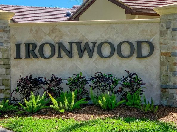 85 Ironwood Way N, Palm Beach Gardens FL 33418