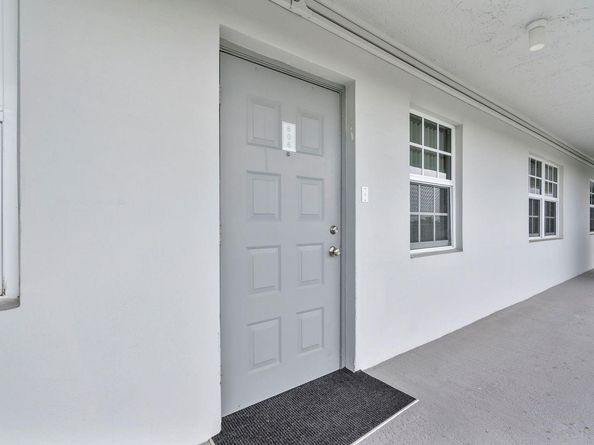 4015 W Palm Aire Dr 606, Pompano Beach FL 33069