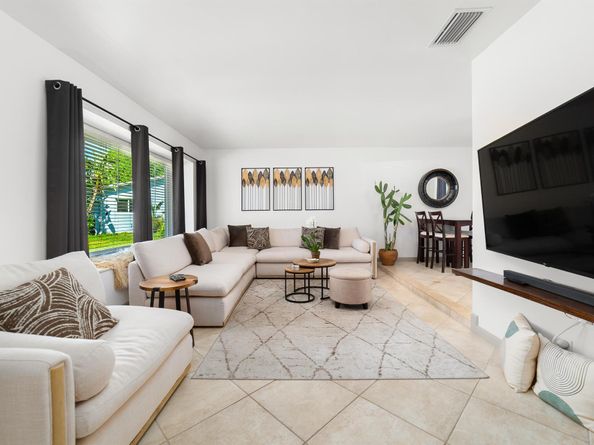 1721 SW 9th Street, Boca Raton FL 33486