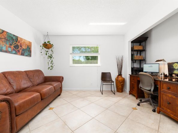 1721 SW 9th Street, Boca Raton FL 33486